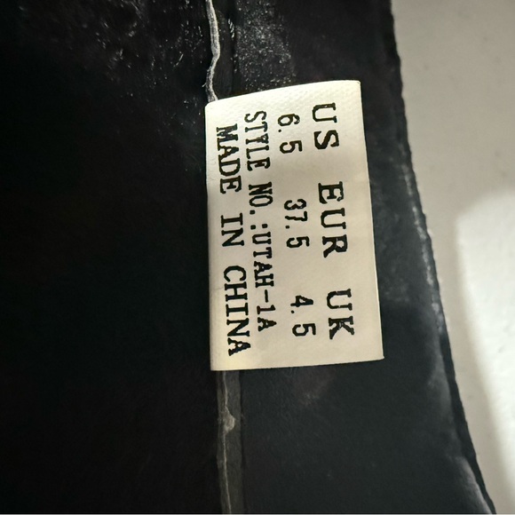 BLACK FAUX LEATHER BOOTS WOMENS 6.5 GOLD ZIPPER RIDING BIKER BUCKLE - Picture 12 of 16